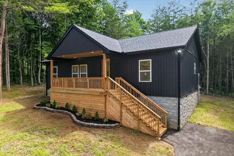 230 Hickory Ln, Sparta, TN 38583