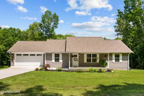 601 Catawba Ln, Crossville, TN 38572