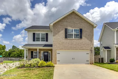 4826 Stoneyhurst Ln, Knoxville, TN 37918