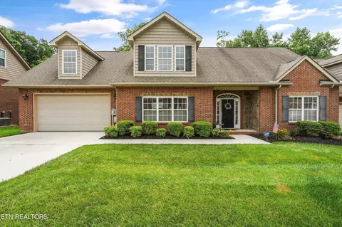 4220 Platinum Dr, Knoxville, TN 37938