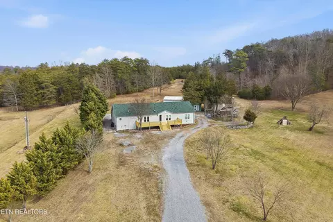 1530 Tom Mccall Rd, Maryville, TN 37801