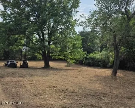 609 County Rd, Etowah, TN 37331