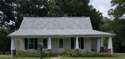 8501 Garrison Dr, Knoxville, TN 37931
