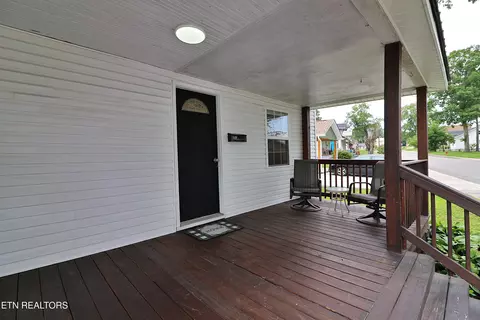 Exterior - 117 N Main St, Oneida, TN 37841 photo 3 of 8
