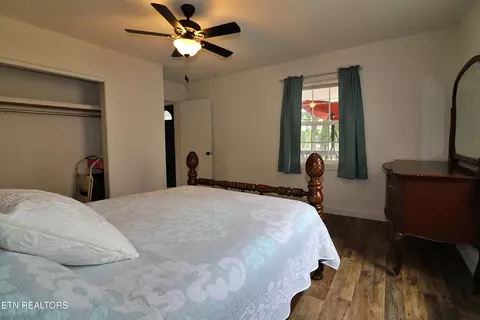 Bedroom - 117 N Main St, Oneida, TN 37841 photo 3 of 7