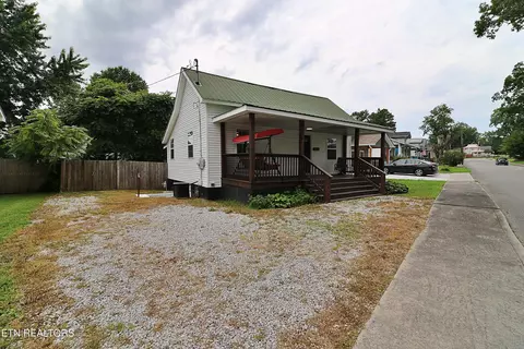 Other - 117 N Main St, Oneida, TN 37841 photo 2 of 17