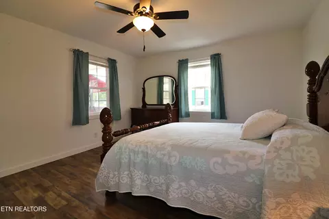 Bedroom - 117 N Main St, Oneida, TN 37841 photo 2 of 7