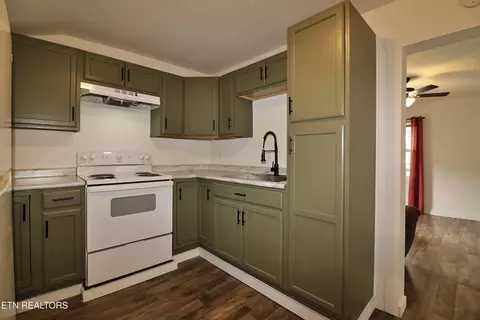 Kitchen - 117 N Main St, Oneida, TN 37841 photo 1 of 4