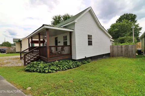 Exterior - 117 N Main St, Oneida, TN 37841 photo 7 of 8