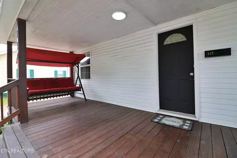 Exterior - 117 N Main St, Oneida, TN 37841 photo 2 of 8