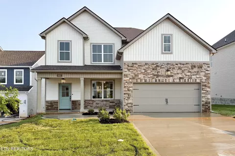 8915 Queensdale Ln, Knoxville, TN 37924