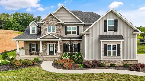 105 Cedarberry St, Oak Ridge, TN 37830