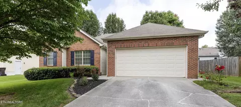 10145 Rockbrook Dr, Knoxville, TN 37931