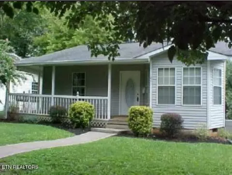 1041 Overton Pl, Knoxville, TN 37917