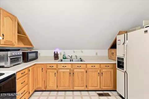 Kitchen - 363 Devon Way Rd, White Pine, TN 37890 photo 7 of 7