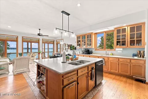 Kitchen - 363 Devon Way Rd, White Pine, TN 37890 photo 2 of 7