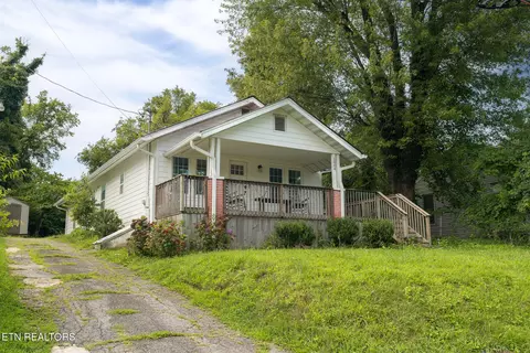 1004 Phillips Ave, Knoxville, TN 37920