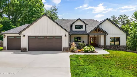 734 Lake Vista Dr, Friendsville, TN 37737