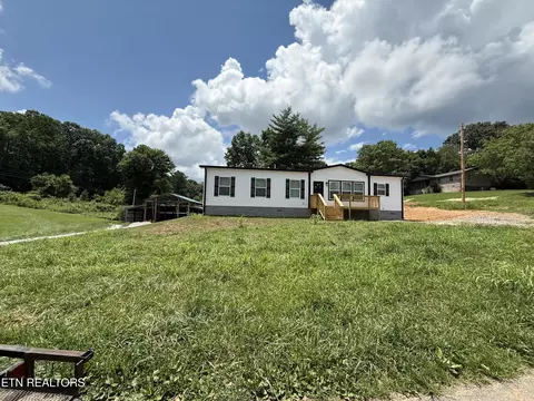 705 Robin Dr, New Tazewell, TN 37825