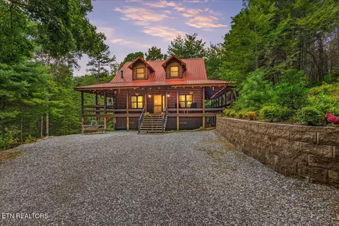 205 Holder Cemetery Rd, Tellico Plains, TN 37385