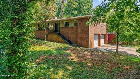 5712 Pinellas Dr, Knoxville, TN 37919