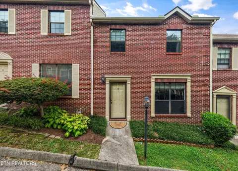 437 S Gallaher View Rd #6, Knoxville, TN 37919