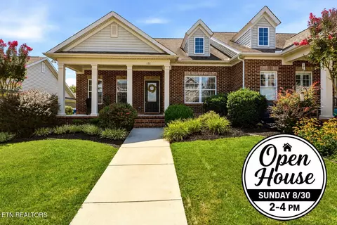 122 Hardinberry St, Oak Ridge, TN 37830