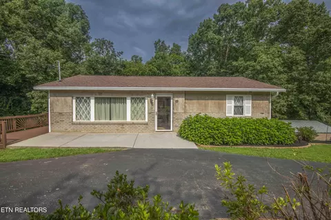 4335 Bird Rd, Lenoir City, TN 37771