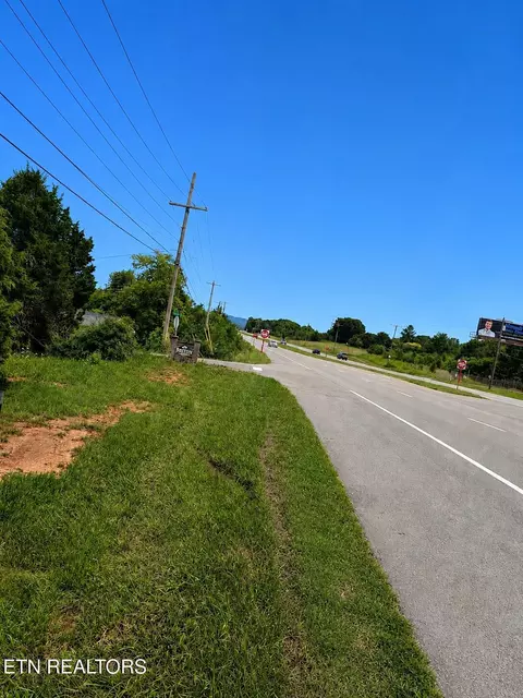 6997 W 6989 W Andrew Johnson 111 Britton Hwy, Talbott, TN 37877 photo 2