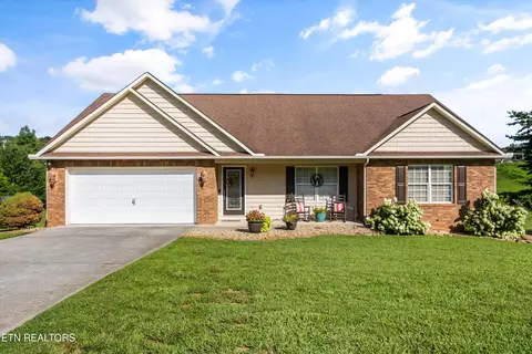 2506 Kenzie Dr, Louisville, TN 37777