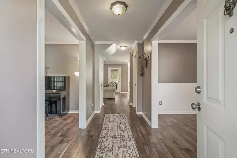 9904 Locklear Way, Knoxville, TN 37931