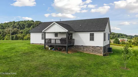 213 Waterway Dr, Rutledge, TN 37861