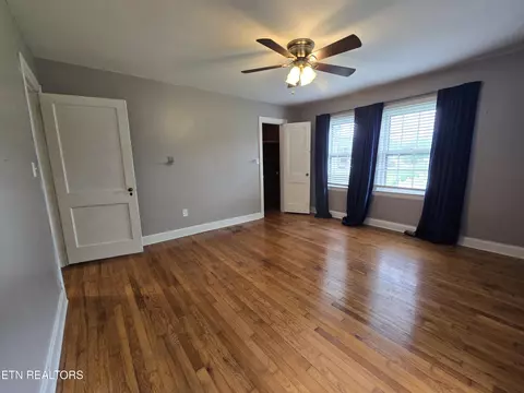Bedroom - 400 Gloucester Ave, Middlesboro, KY 40965 photo 1 of 12