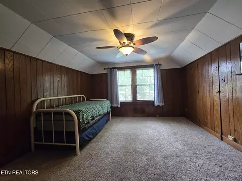 Bedroom - 400 Gloucester Ave, Middlesboro, KY 40965 photo 5 of 12