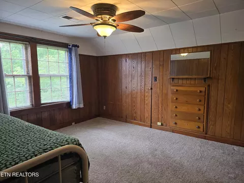 Bedroom - 400 Gloucester Ave, Middlesboro, KY 40965 photo 9 of 12