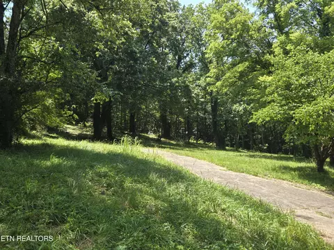 511 Harper St, Loudon, TN 37774