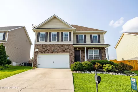 1821 Point Wood Dr, Knoxville, TN 37920