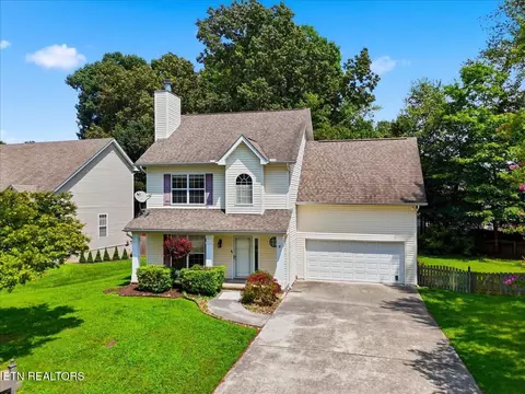 8234 Gallaher Station Dr, Knoxville, TN 37919