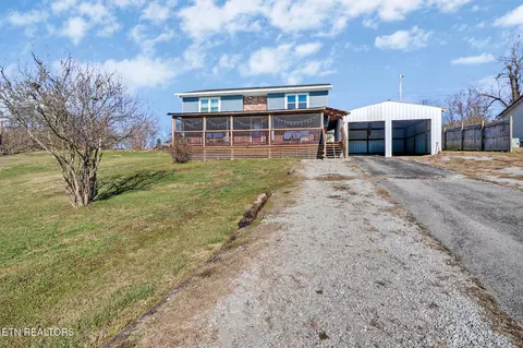 625 Mccartt St, Wartburg, TN 37887