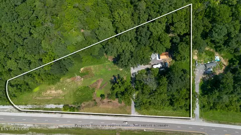 592 Morgan County Hwy, Harriman, TN 37748
