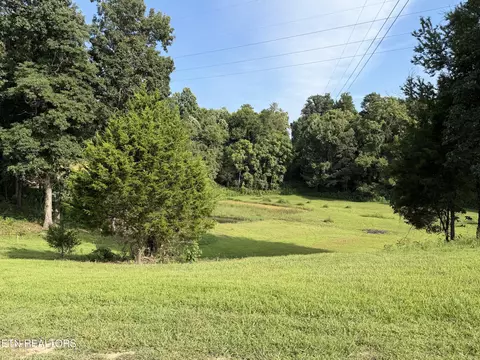 2490 Whittle Rd, New Market, TN 37820