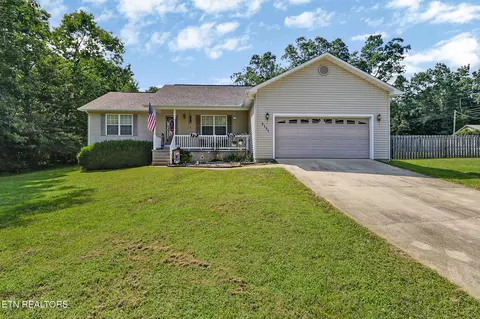 3131 Warpath Dr, Crossville, TN 38572