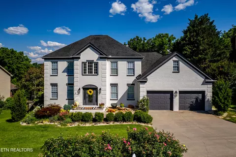 12612 Broken Saddle Rd, Farragut, TN 37934
