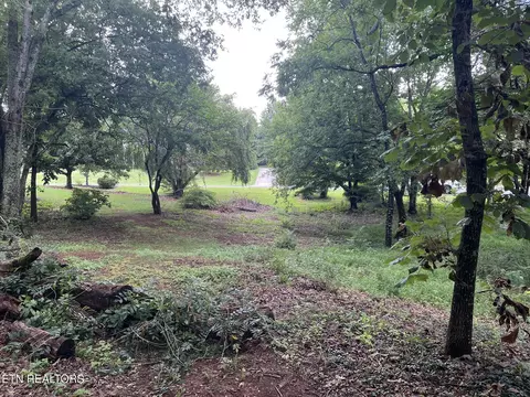 104 Brae Ct, Maryville, TN 37801