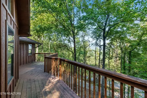 Exterior - 3469 Sugar Maple Loop Rd, Sevierville, TN 37862 photo 5 of 8