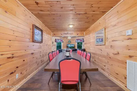 Dining - 3469 Sugar Maple Loop Rd, Sevierville, TN 37862 photo 1 of 3