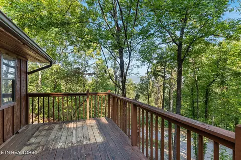 Exterior - 3469 Sugar Maple Loop Rd, Sevierville, TN 37862 photo 6 of 8