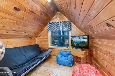 Bedroom - 3469 Sugar Maple Loop Rd, Sevierville, TN 37862 photo 6 of 13