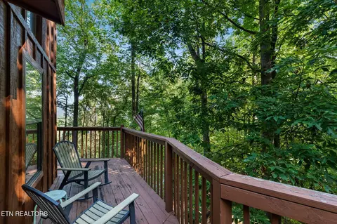Exterior - 3469 Sugar Maple Loop Rd, Sevierville, TN 37862 photo 3 of 8