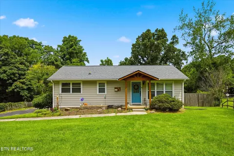 1416 SW Audena Ln, Knoxville, TN 37919